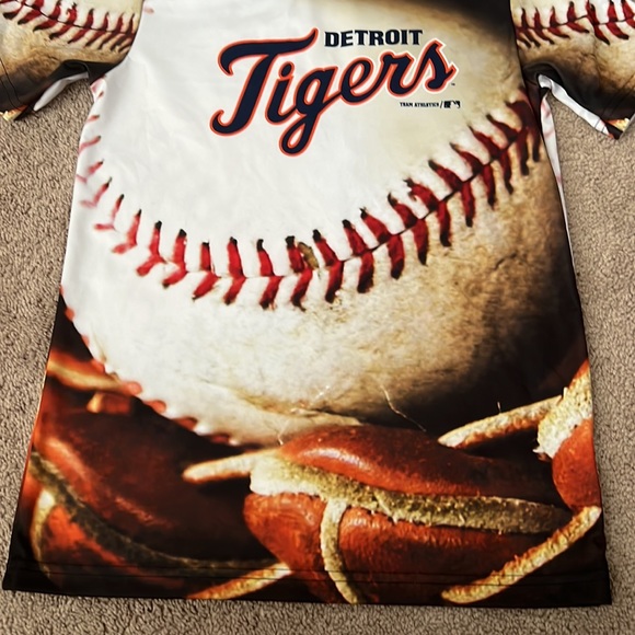 MLB Detroit Tigers Performance Athletic Tee Shirt Sz Medium 10/12 - Picture 3 of 8